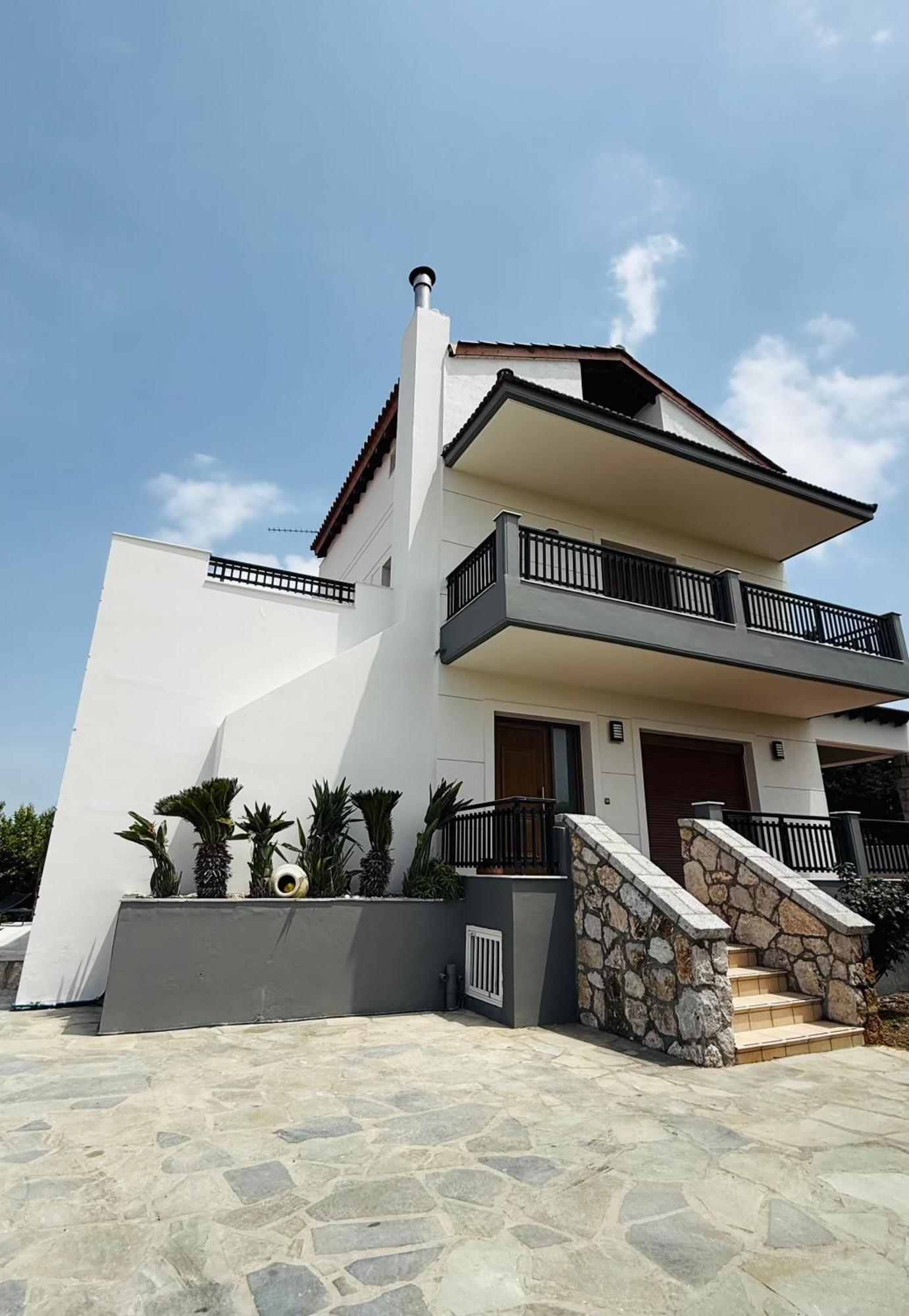 Seaview - Amazing Sea & Mountain View Villa